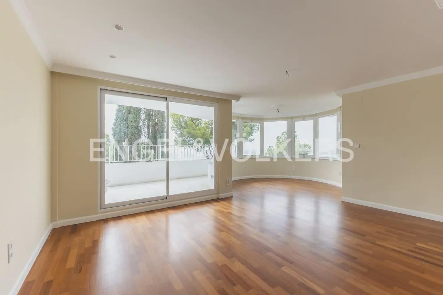 6 soverom Villa til salgs i Sagunto / Sagunt med svømmebasseng garasje - € 3 600 000 (Ref: 9984084)