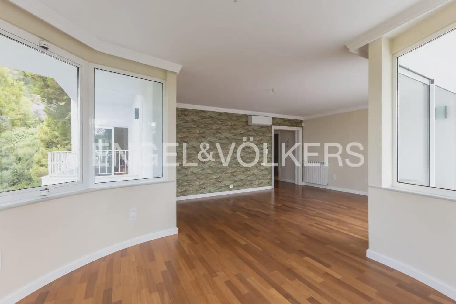 6 soverom Villa til salgs i Sagunto / Sagunt med svømmebasseng garasje - € 3 600 000 (Ref: 9984084)