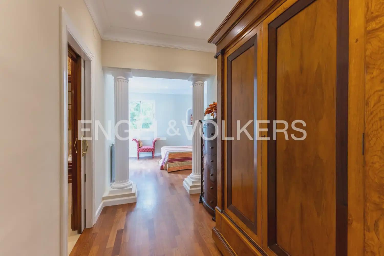 6 soverom Villa til salgs i Sagunto / Sagunt med svømmebasseng garasje - € 3 600 000 (Ref: 9984084)