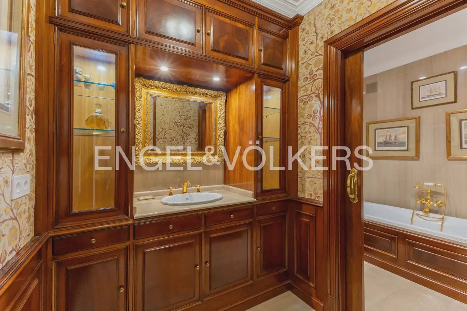 6 soverom Villa til salgs i Sagunto / Sagunt med svømmebasseng garasje - € 3 600 000 (Ref: 9984084)