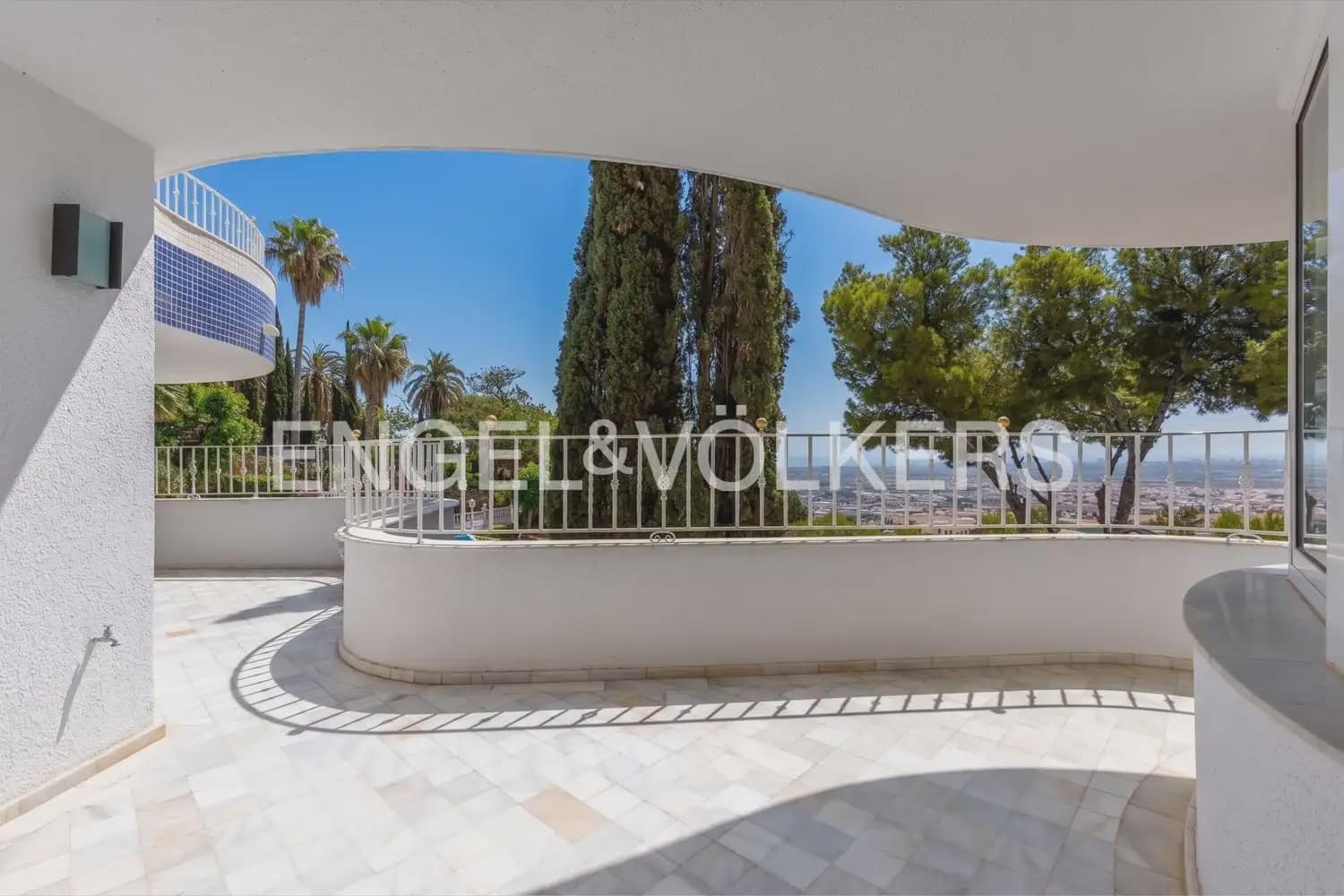 6 soverom Villa til salgs i Sagunto / Sagunt med svømmebasseng garasje - € 3 600 000 (Ref: 9984084)