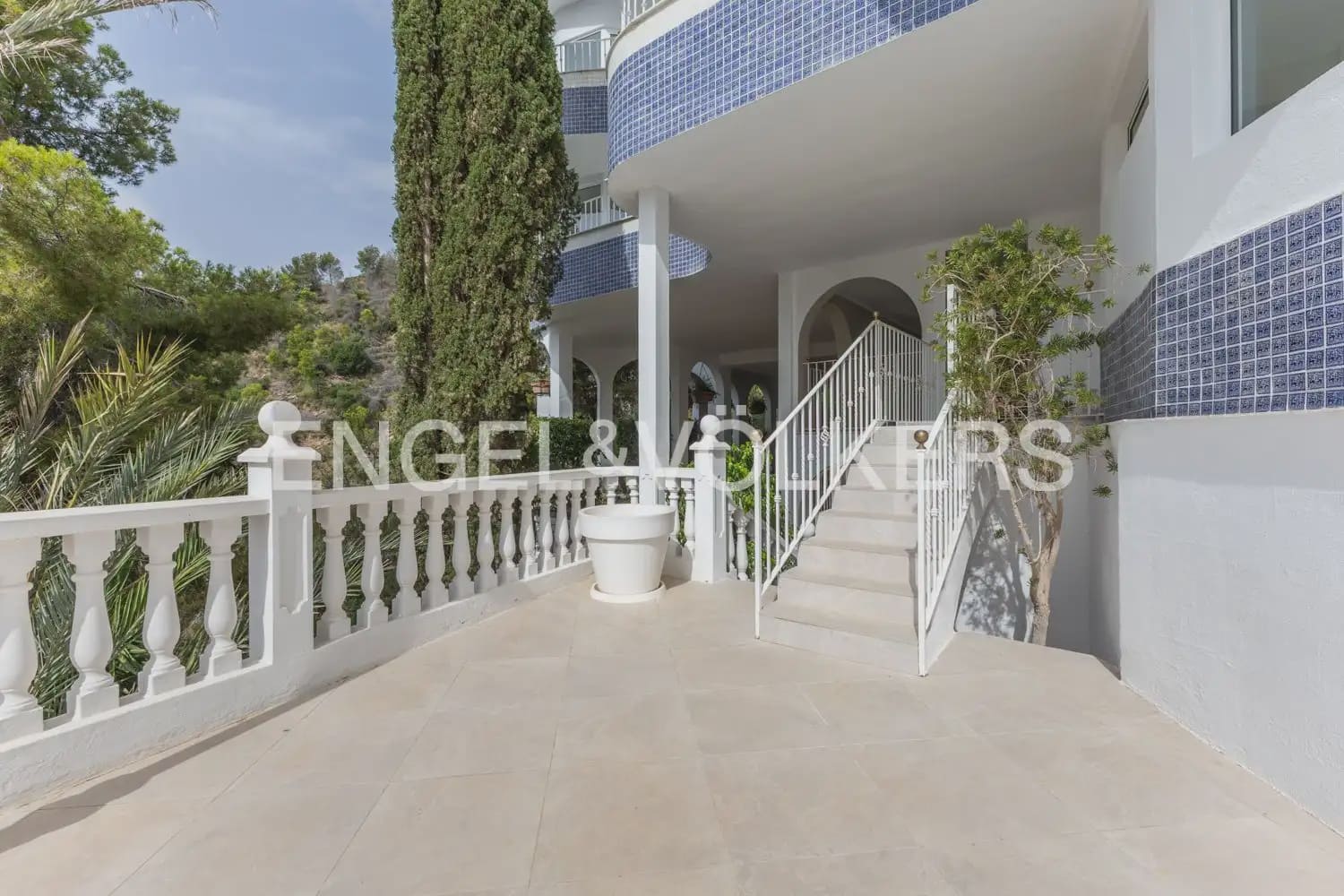 6 soverom Villa til salgs i Sagunto / Sagunt med svømmebasseng garasje - € 3 600 000 (Ref: 9984084)