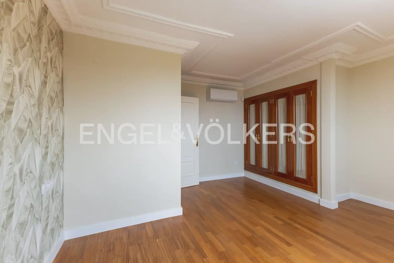 6 soverom Villa til salgs i Sagunto / Sagunt med svømmebasseng garasje - € 3 600 000 (Ref: 9984084)