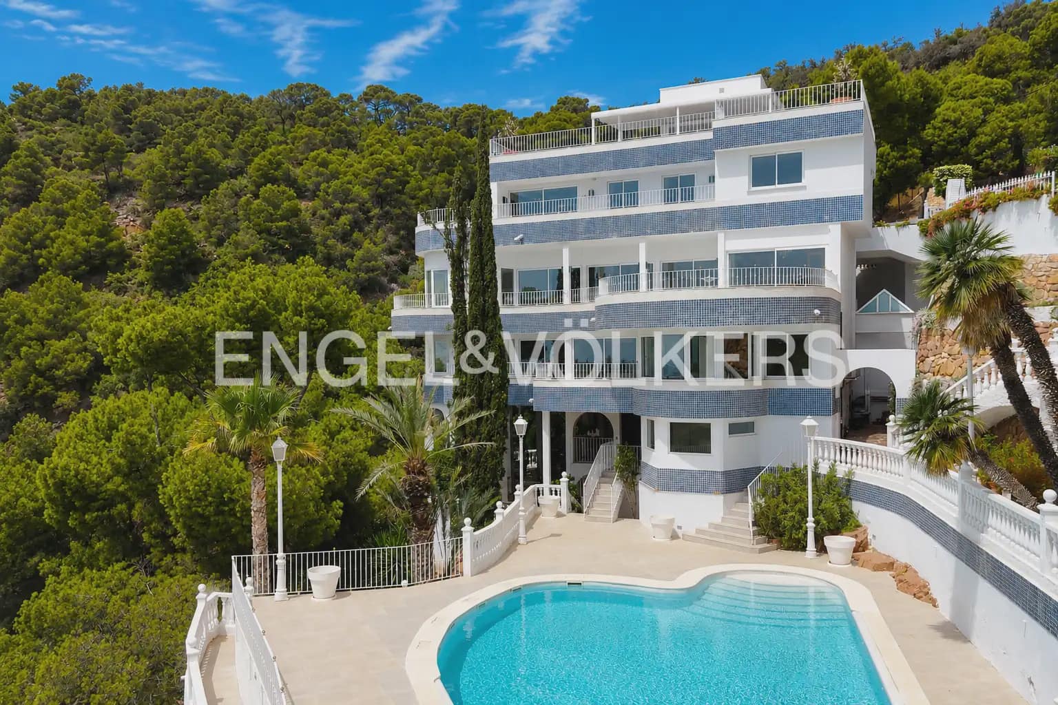 6 soverom Villa til salgs i Sagunto / Sagunt med svømmebasseng garasje - € 3 600 000 (Ref: 9984084)