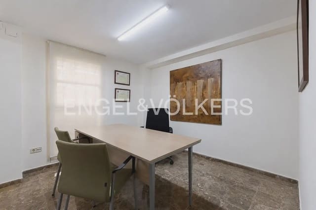 2 quarto Apartamento para arrendar em El Mercat, Valência cidade - 2 200 € (Ref: 9984085)