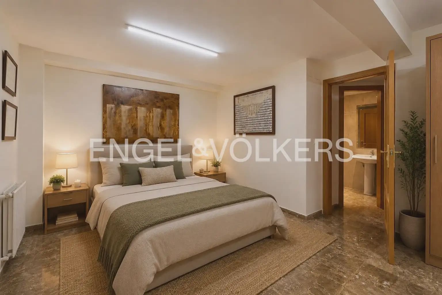 Appartement de 2 chambres à louer à Valence ville - 2 200 € (Ref: 9984085)