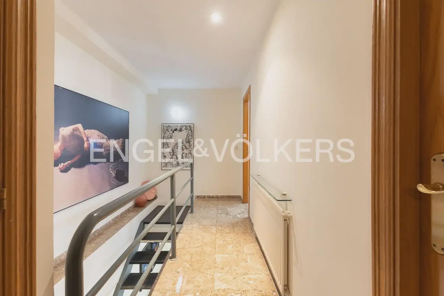 Appartement de 2 chambres à louer à Valence ville - 2 200 € (Ref: 9984085)