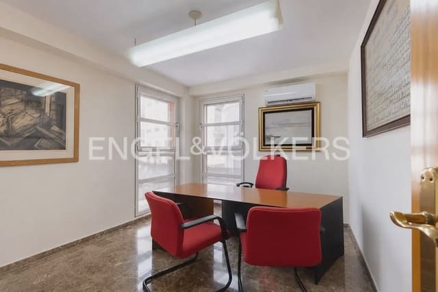 2 quarto Apartamento para arrendar em El Mercat, Valência cidade - 2 200 € (Ref: 9984085)