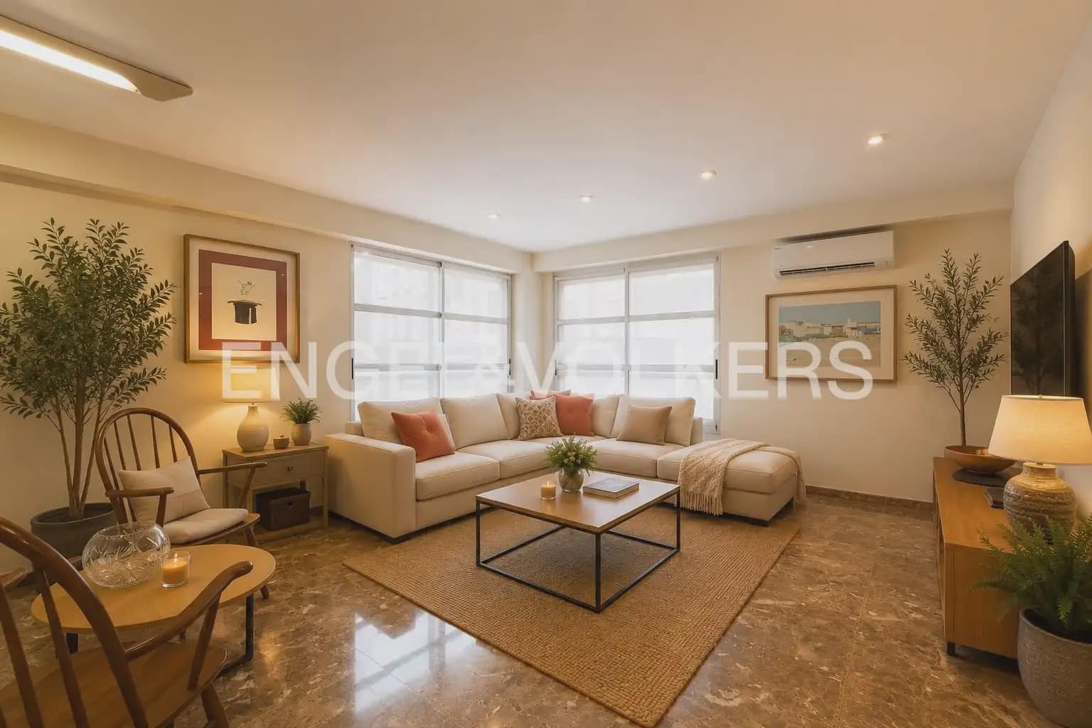Appartement de 2 chambres à louer à Valence ville - 2 200 € (Ref: 9984085)