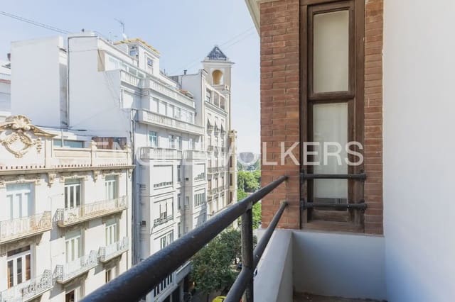 4 bedroom Flat for sale in El Pla del Remei, Valencia city - € 750,000 (Ref: 9985568)