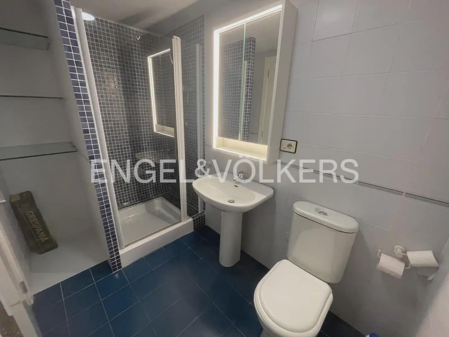 2 slaapkamer Flat te huur in Valencia stad met garage - € 1.300 (Ref: 9985748)