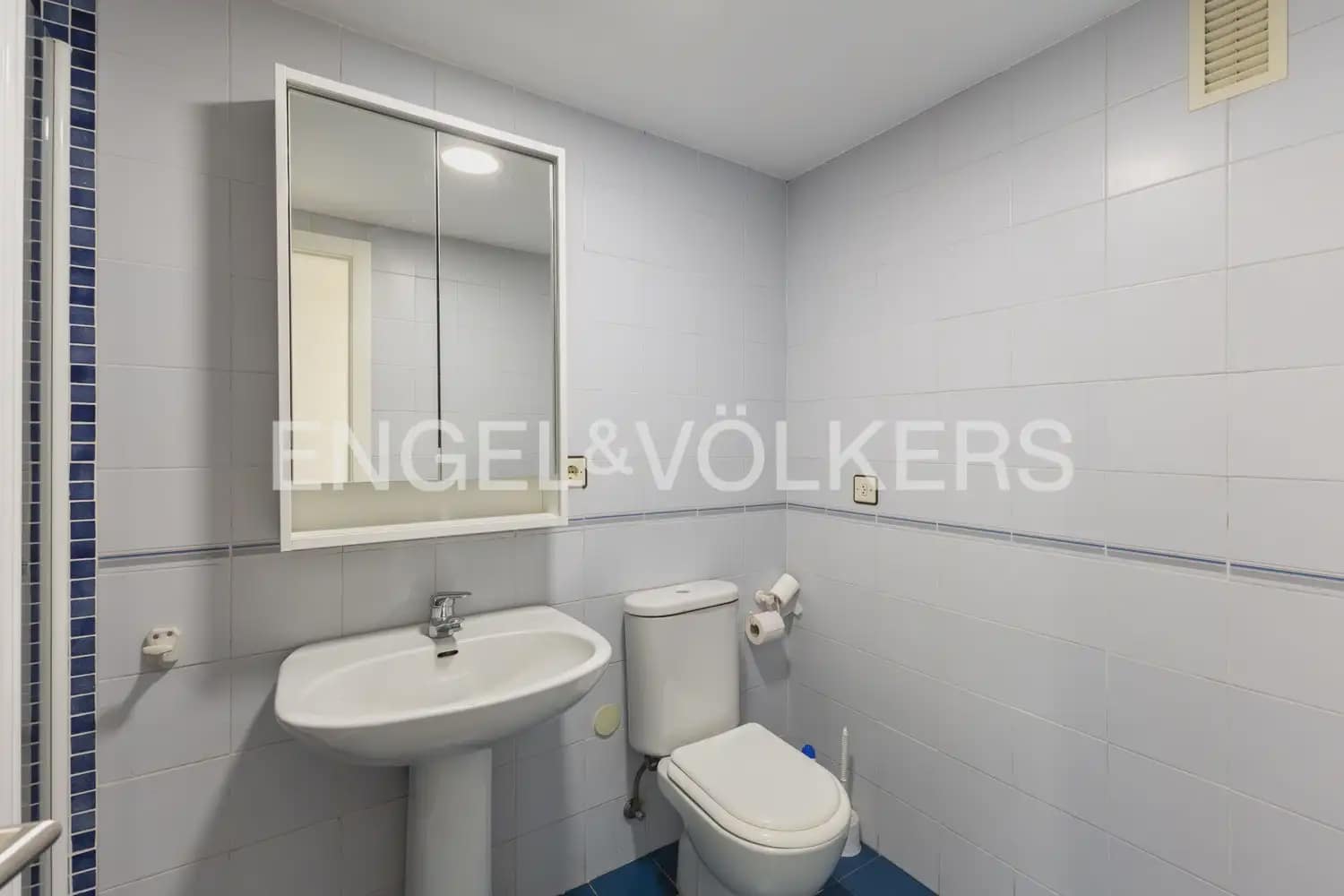 2 slaapkamer Flat te huur in Valencia stad met garage - € 1.300 (Ref: 9985748)