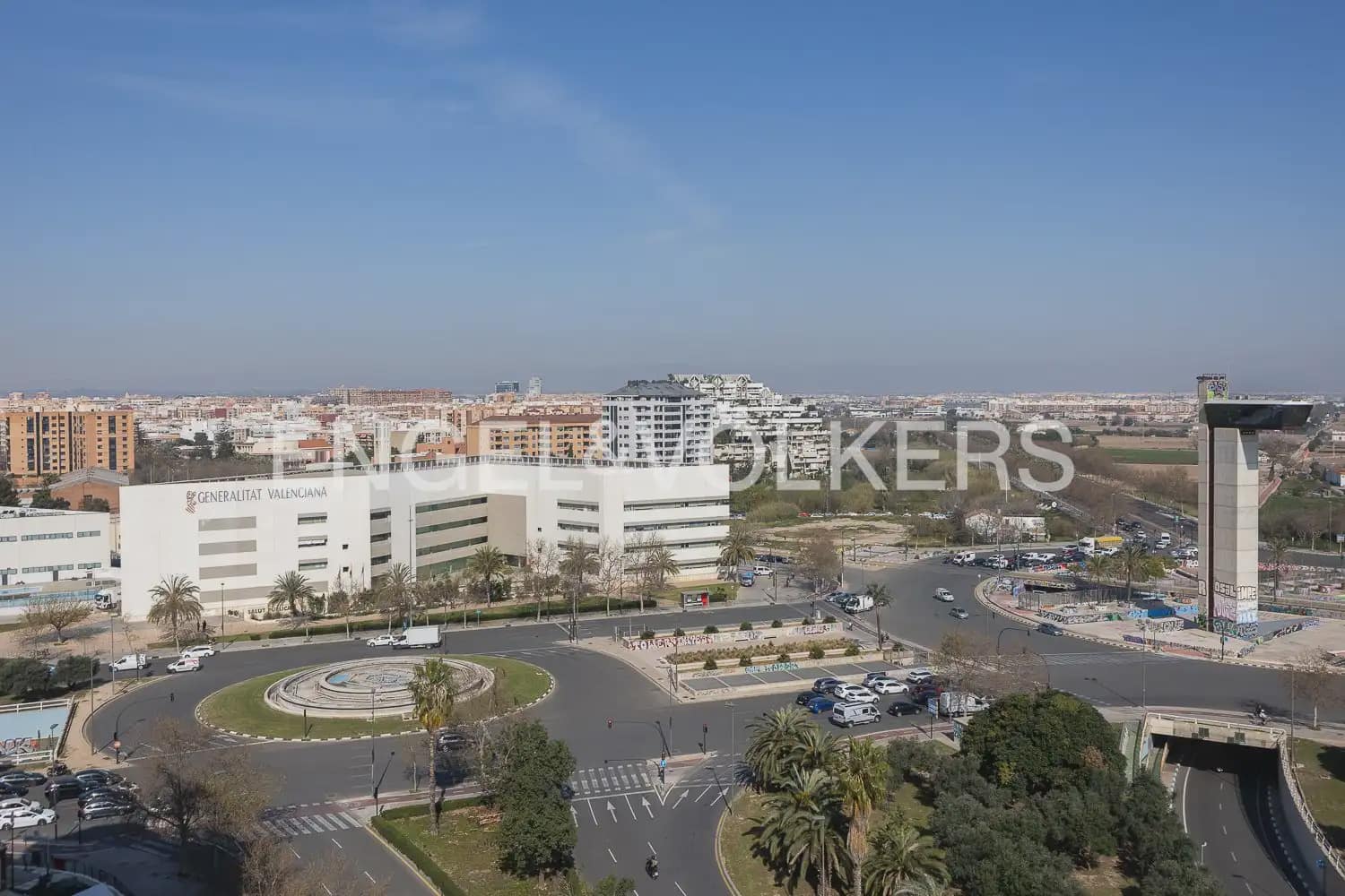 2 slaapkamer Flat te huur in Valencia stad met garage - € 1.300 (Ref: 9985748)