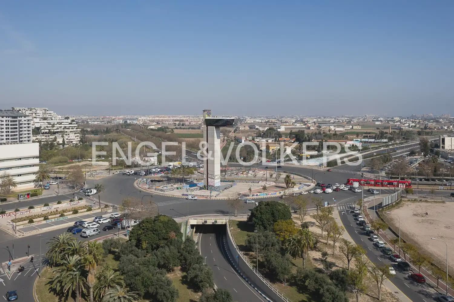 2 slaapkamer Flat te huur in Valencia stad met garage - € 1.300 (Ref: 9985748)