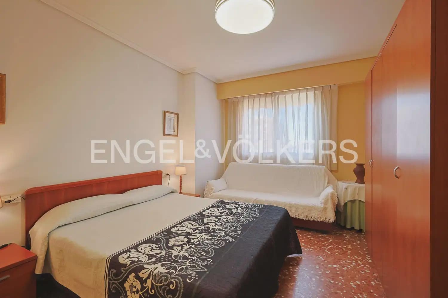 4 Zimmer Wohnung zu vermieten in Valencia Stadt - 1.300 € (Ref: 9986069)
