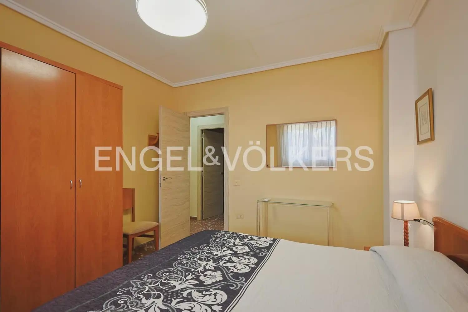 4 Zimmer Wohnung zu vermieten in Valencia Stadt - 1.300 € (Ref: 9986069)