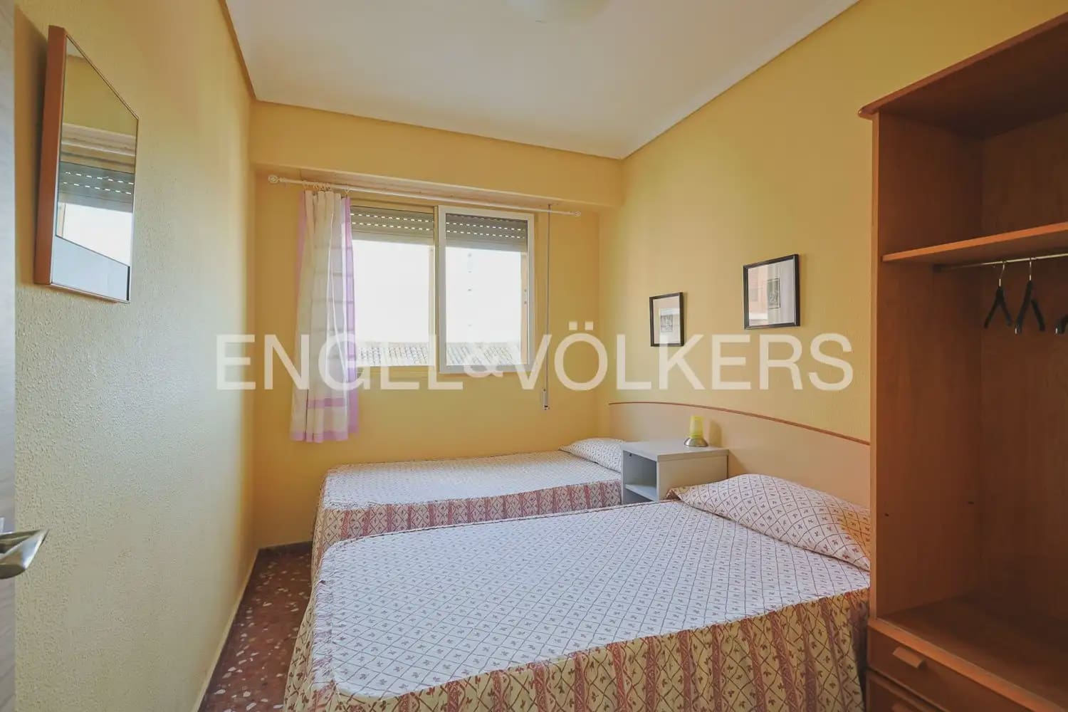 4 Zimmer Wohnung zu vermieten in Valencia Stadt - 1.300 € (Ref: 9986069)
