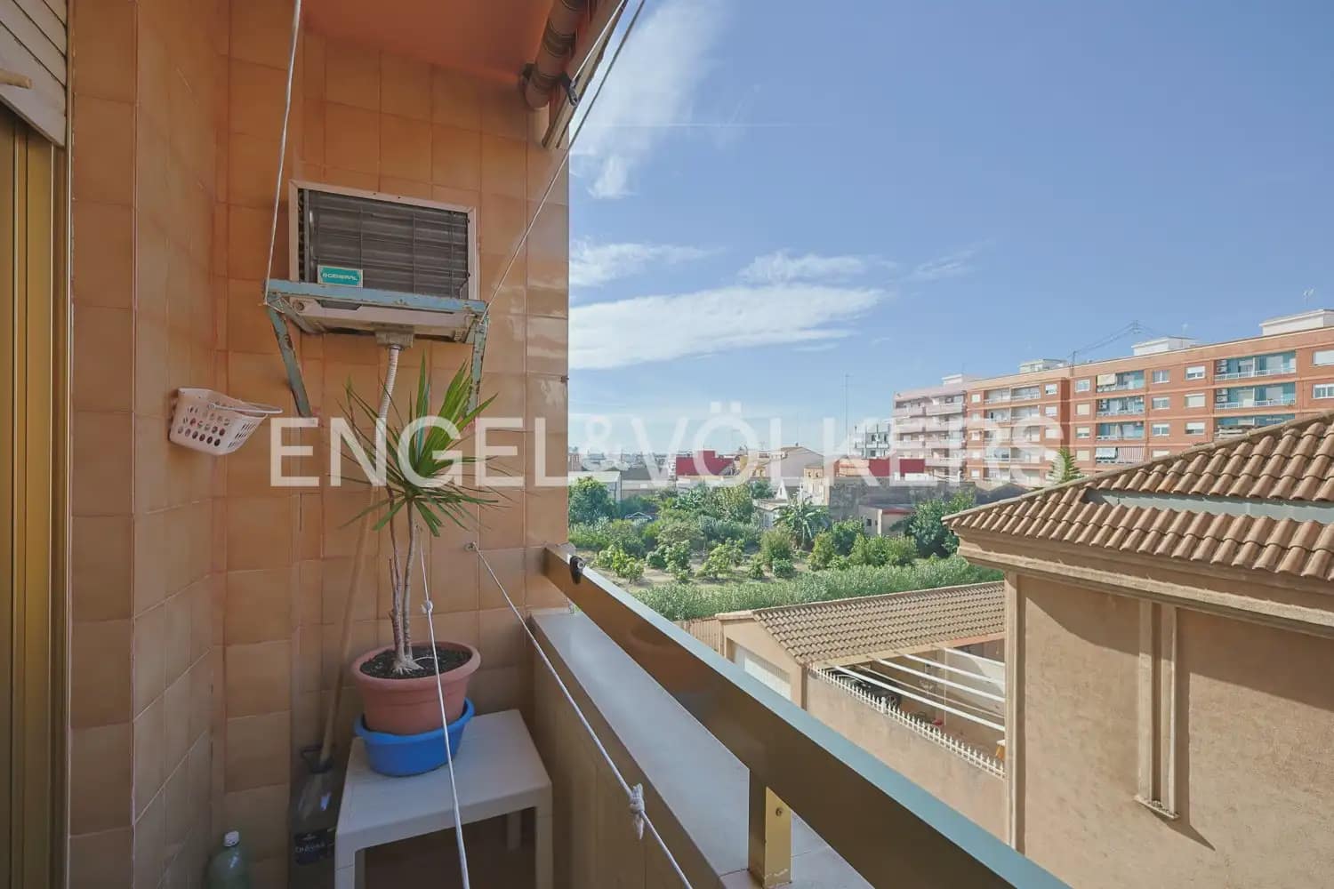 4 Zimmer Wohnung zu vermieten in Valencia Stadt - 1.300 € (Ref: 9986069)