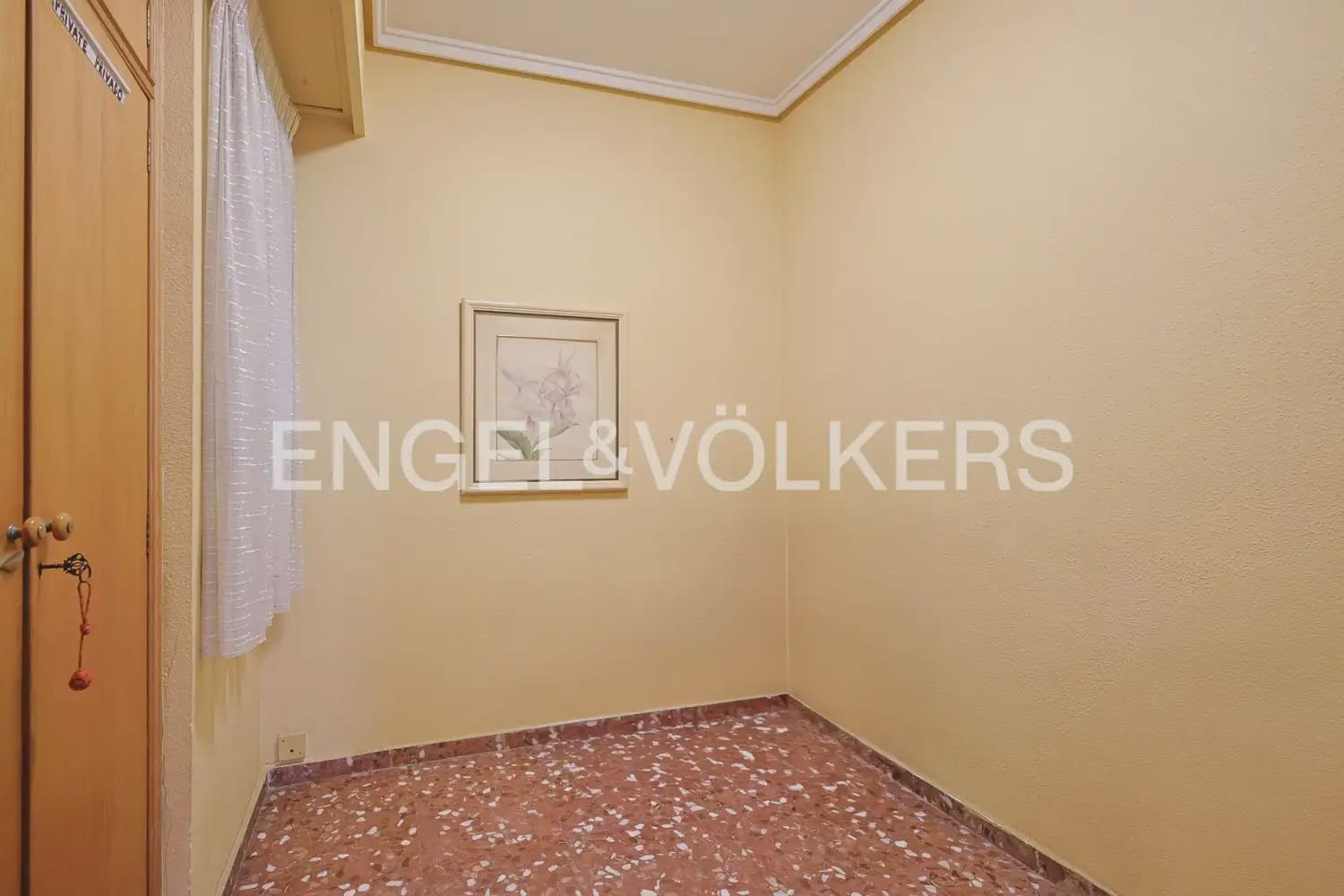 4 Zimmer Wohnung zu vermieten in Valencia Stadt - 1.300 € (Ref: 9986069)