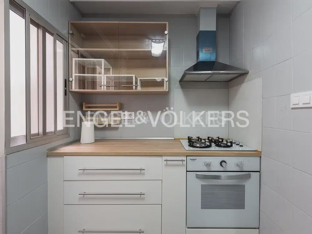4 sypialnia Mieszkanie do wynajęcia w Lliria - 1 100 € (Ref: 9986168)