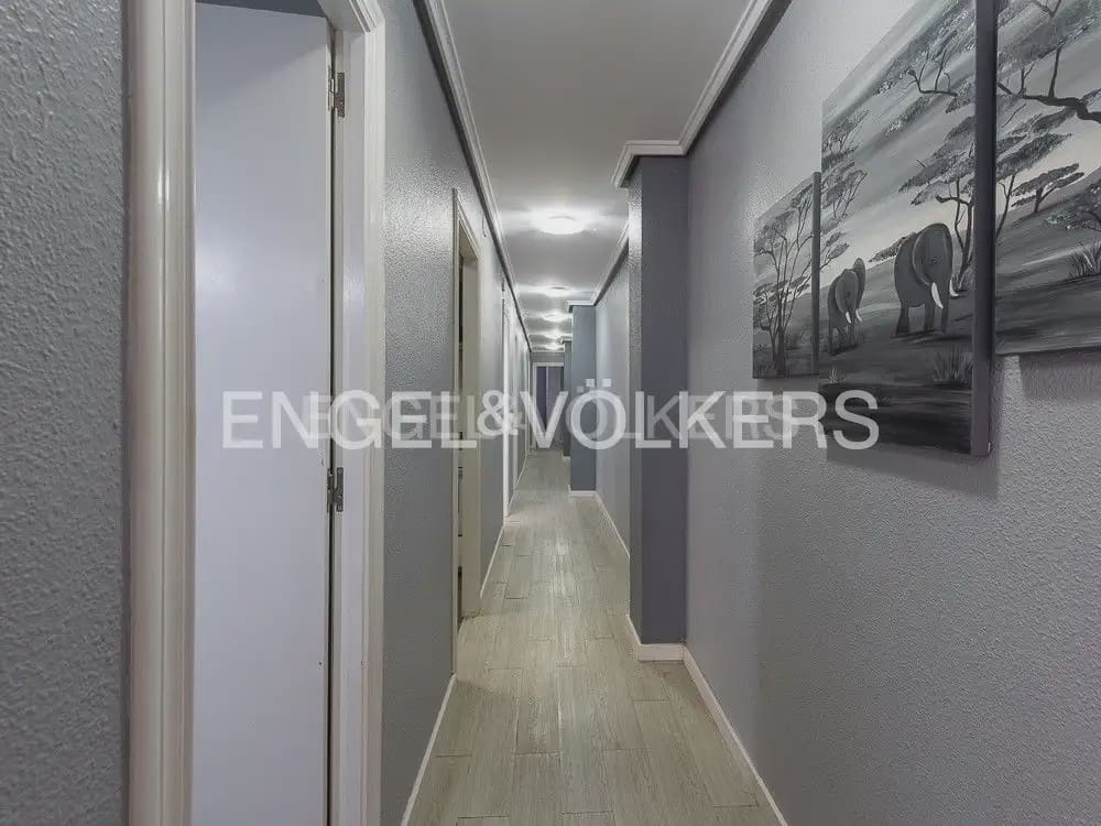 4 sypialnia Mieszkanie do wynajęcia w Lliria - 1 100 € (Ref: 9986168)