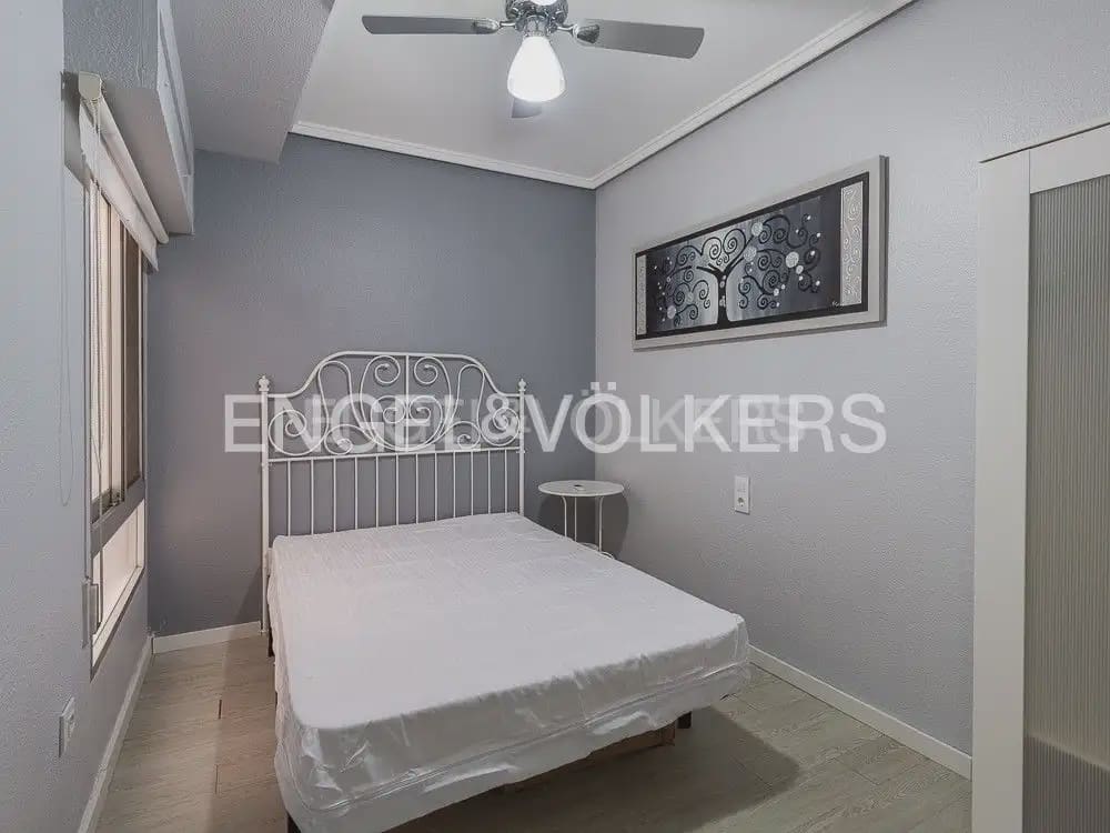 4 sypialnia Mieszkanie do wynajęcia w Lliria - 1 100 € (Ref: 9986168)
