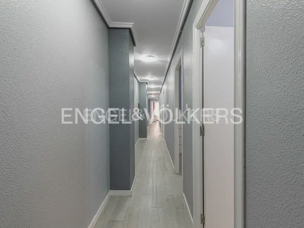 4 sypialnia Mieszkanie do wynajęcia w Lliria - 1 100 € (Ref: 9986168)