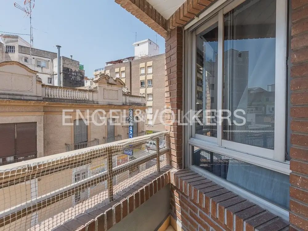 4 sypialnia Mieszkanie do wynajęcia w Lliria - 1 100 € (Ref: 9986168)
