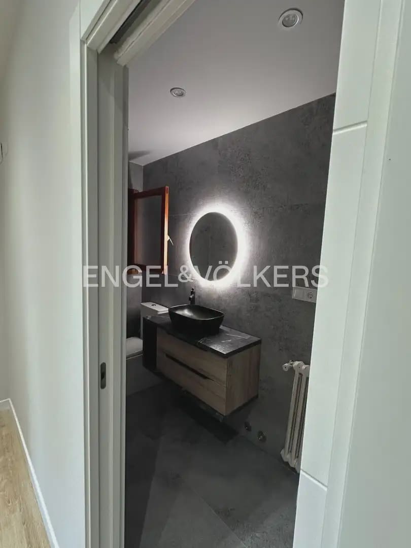 5 bedroom Villa for rent in Chiva with pool - € 3,500 (Ref: 9986169)