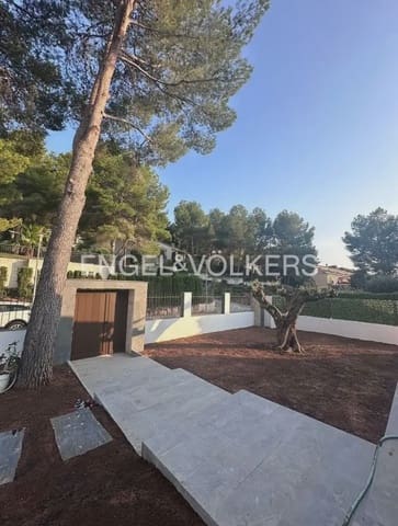 5 bedroom Villa for rent in Chiva - € 3,500 (Ref: 9986169)