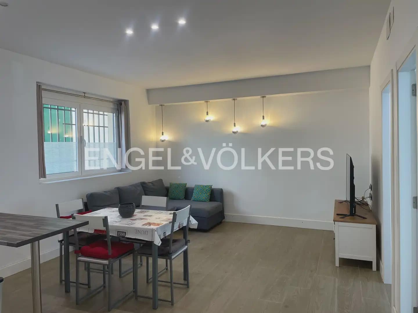 3 soveværelse Lejlighed til leje i Valencia by - € 1.400 (Ref: 9989404)