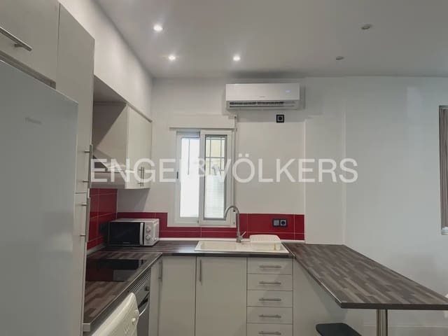 3 soveværelse Lejlighed til leje i Trinitat, Valencia by - € 1.400 (Ref: 9989404)