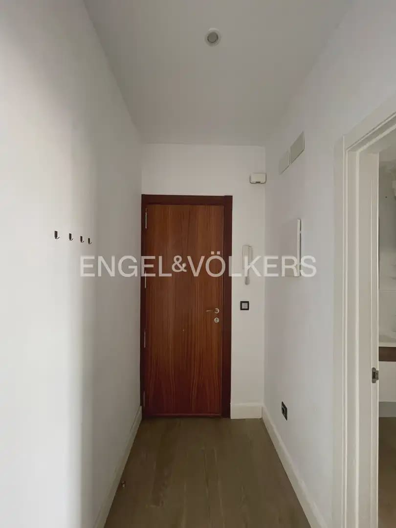 3 soveværelse Lejlighed til leje i Valencia by - € 1.400 (Ref: 9989404)