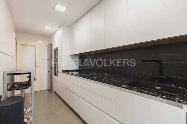 3 slaapkamer Flat te huur in Benicalap, Valencia stad met zwembad garage - € 1.900 (Ref: 9989405)