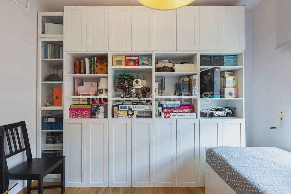 3 slaapkamer Flat te huur in Valencia stad met zwembad garage - € 1.900 (Ref: 9989405)