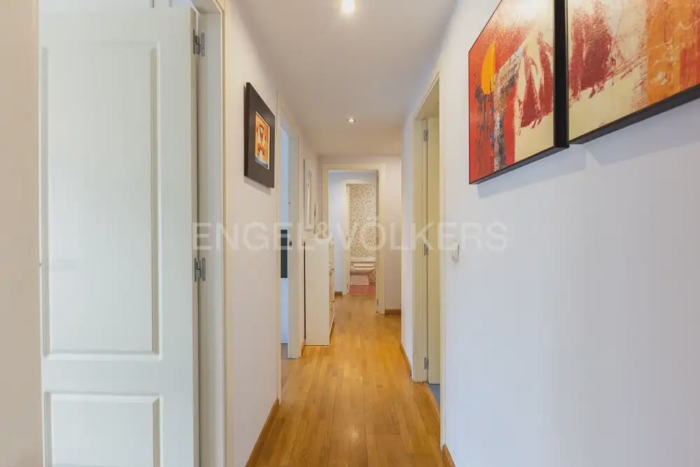 3 slaapkamer Flat te huur in Valencia stad met zwembad garage - € 1.900 (Ref: 9989405)