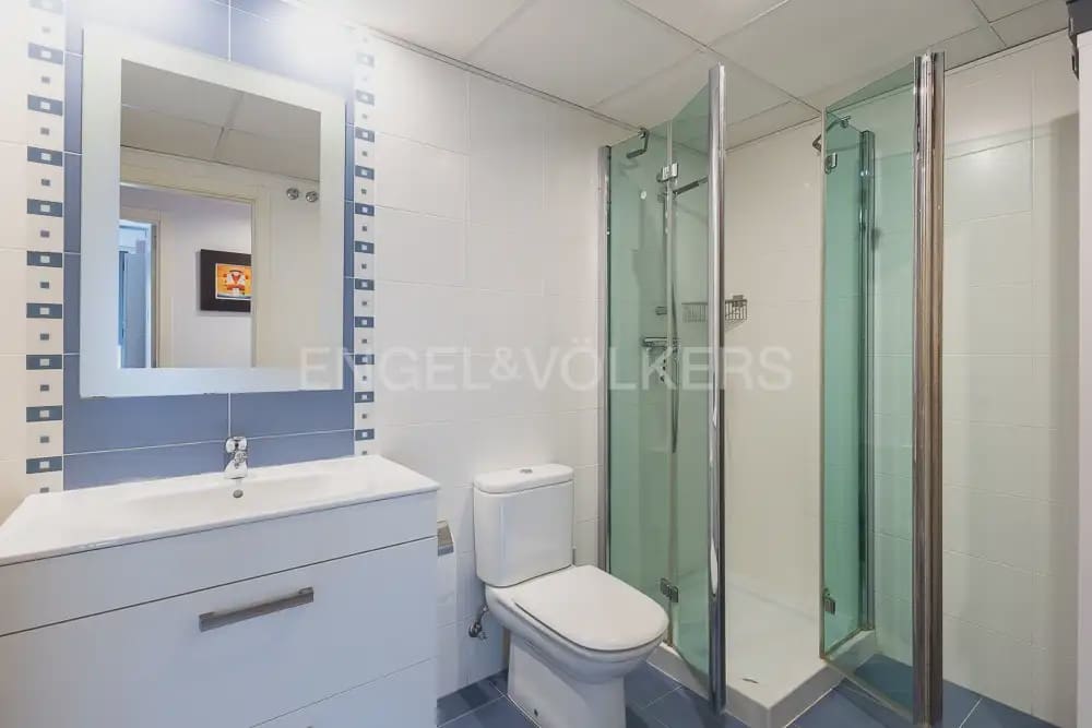 3 slaapkamer Flat te huur in Valencia stad met zwembad garage - € 1.900 (Ref: 9989405)