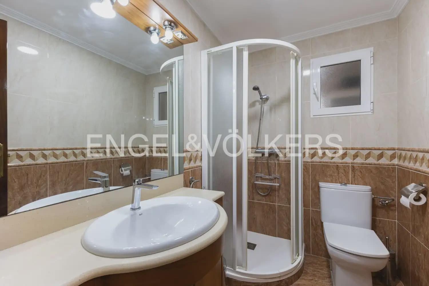 Piso de 3 habitaciones en València ciudad en alquiler con garaje - 1.580 € (Ref: 9989767)