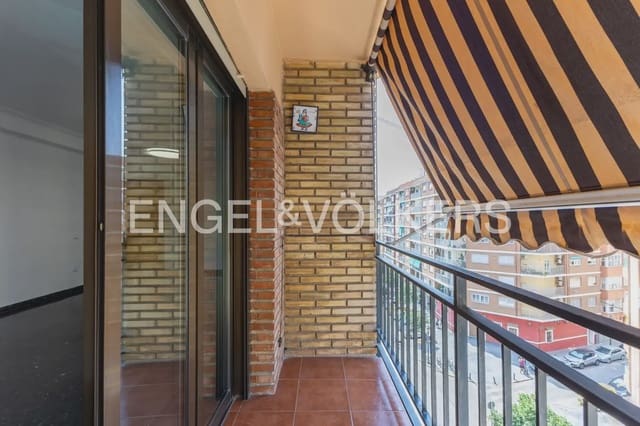 3 soverom Leilighet til leie i Mont-Olivet, Valencia by med garasje - € 1 580 (Ref: 9989767)