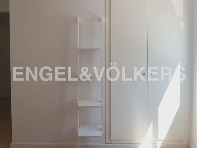 3 camera da letto Appartamento da affittare in L'Illa Perduda, Valencia città - 1.200 € (Rif: 9989768)
