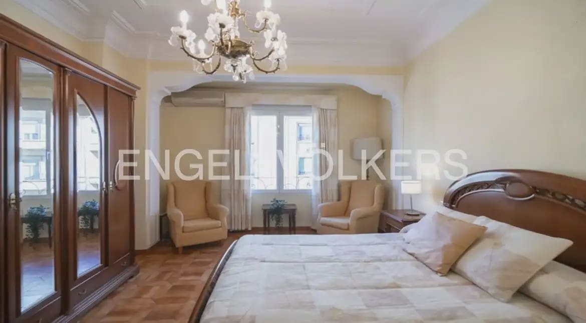 4 camera da letto Appartamento da affittare in Valencia citta - 2.000 € (Rif: 9989769)