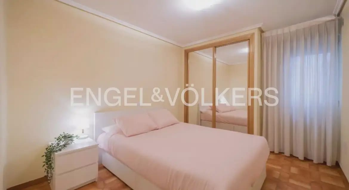 4 camera da letto Appartamento da affittare in Valencia citta - 2.000 € (Rif: 9989769)