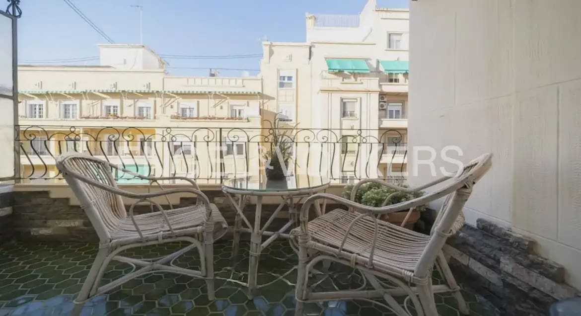 4 camera da letto Appartamento da affittare in Valencia citta - 2.000 € (Rif: 9989769)