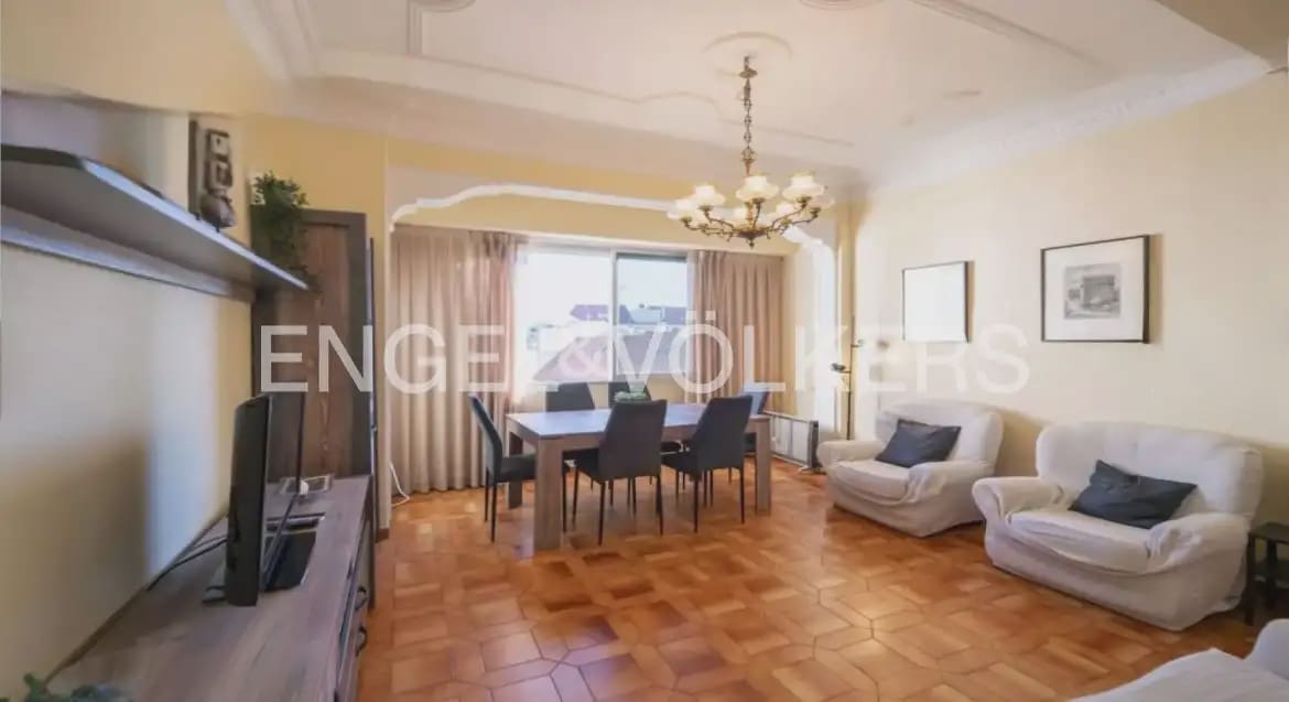4 camera da letto Appartamento da affittare in Valencia citta - 2.000 € (Rif: 9989769)