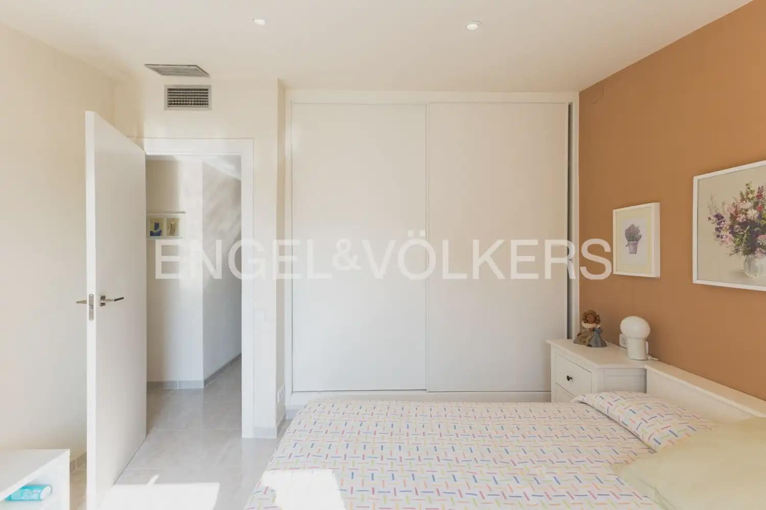 4 camera da letto Villetta a Schiera in vendita in Oropesa  con garage - 365.000 € (Rif: 9989770)