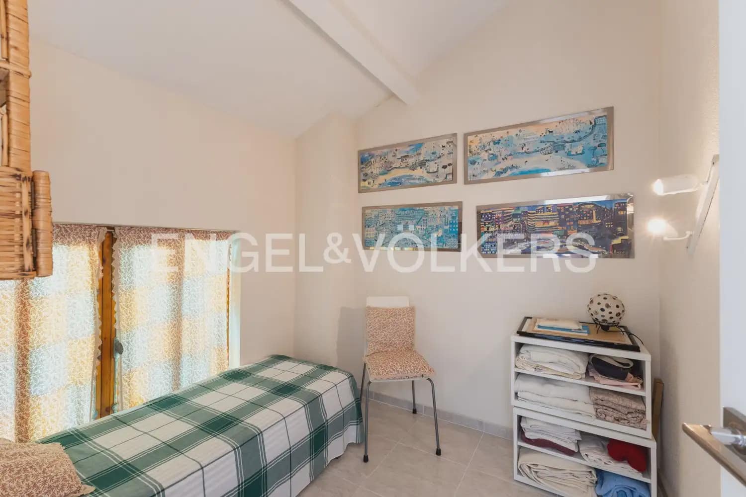 4 camera da letto Villetta a Schiera in vendita in Oropesa  con garage - 365.000 € (Rif: 9989770)