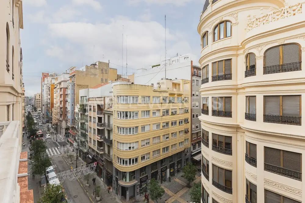 3 camera da letto Appartamento da affittare in Valencia citta - 2.150 € (Rif: 9989999)