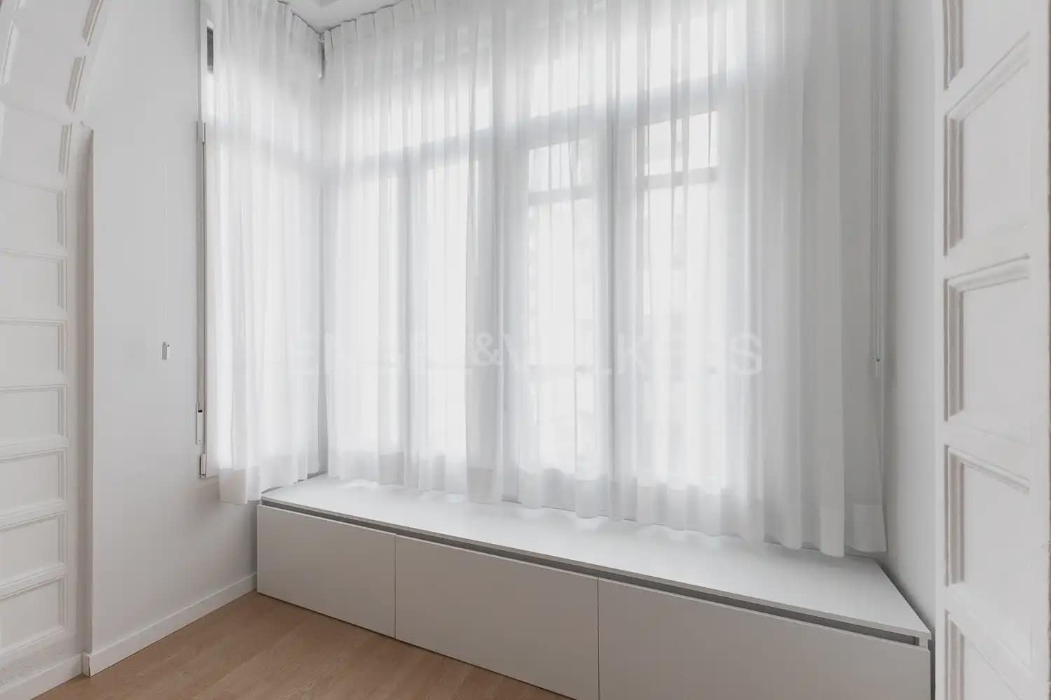 3 camera da letto Appartamento da affittare in Valencia citta - 2.150 € (Rif: 9989999)