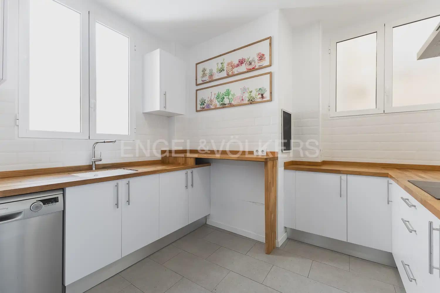 3 camera da letto Appartamento da affittare in Valencia citta - 2.150 € (Rif: 9989999)