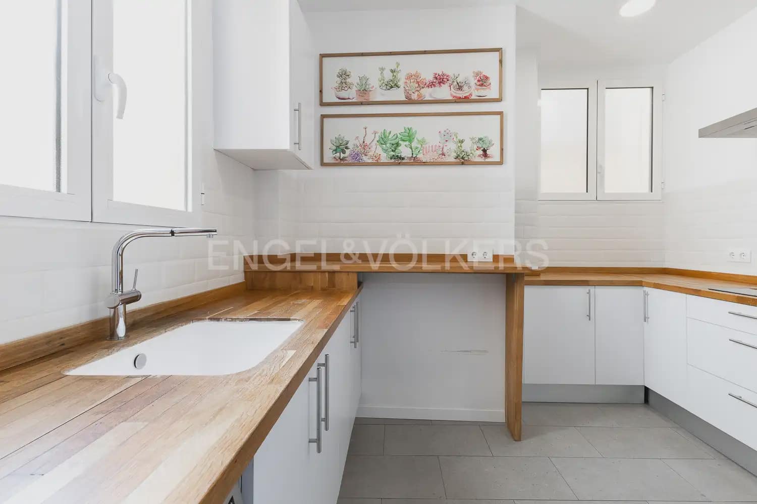 3 camera da letto Appartamento da affittare in Valencia citta - 2.150 € (Rif: 9989999)